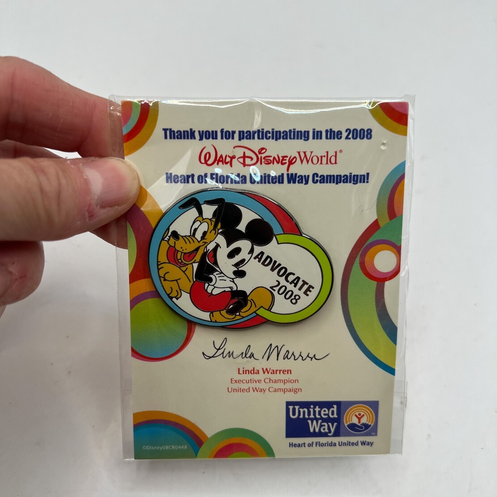 Disney World 2008 United Way Advocate Pin Mickey Mouse Pluto Backing Card
